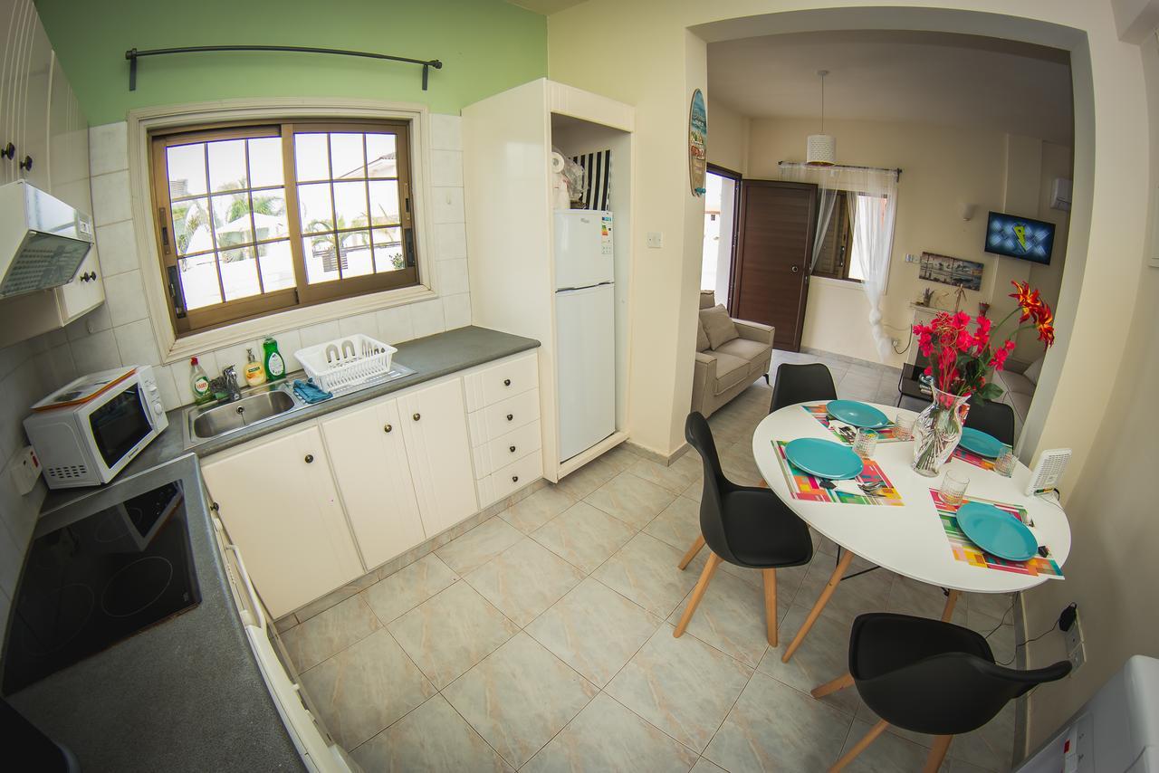 Villa Elena ไอยานาปา ภายนอก รูปภาพ