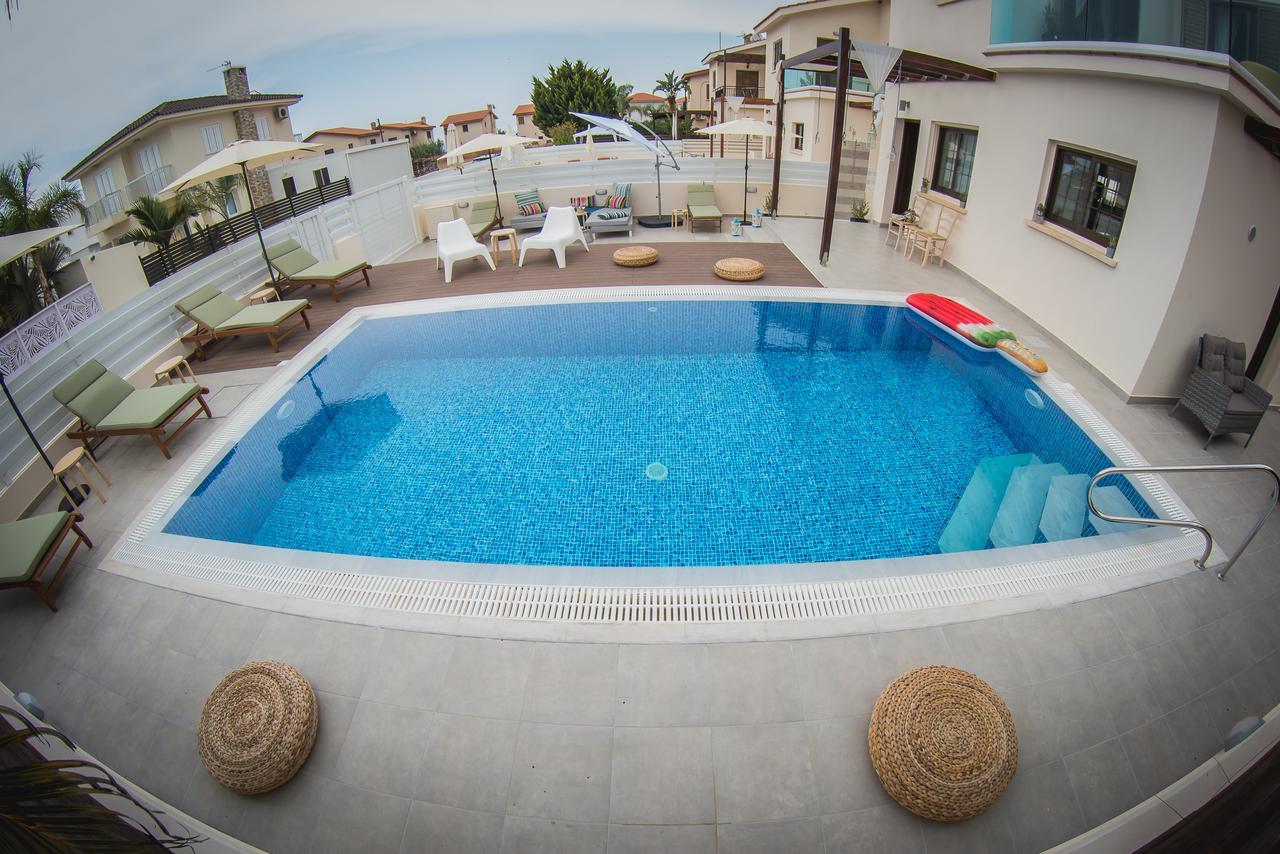 Villa Elena ไอยานาปา ภายนอก รูปภาพ