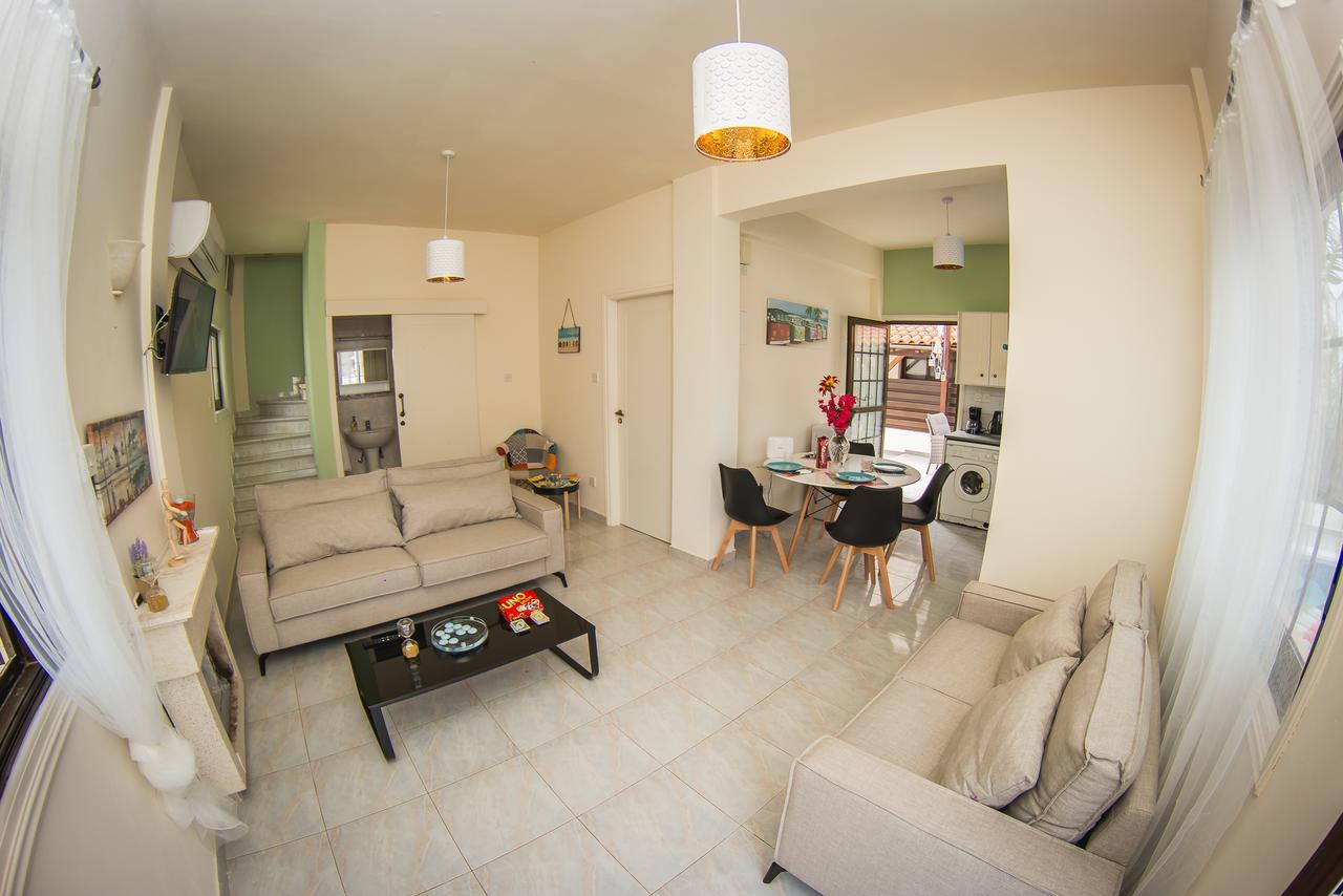 Villa Elena ไอยานาปา ภายนอก รูปภาพ